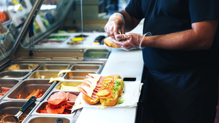 Minneapolis requires Pizza Hut and Potbelly to pay back workers $50,000 for sick leave